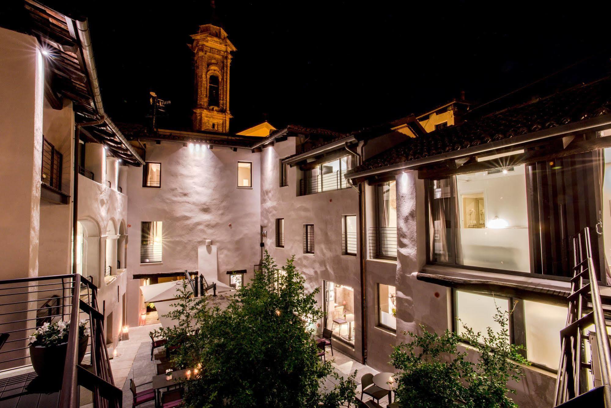 Uve Rooms & Wine Bar La Morra Exterior foto